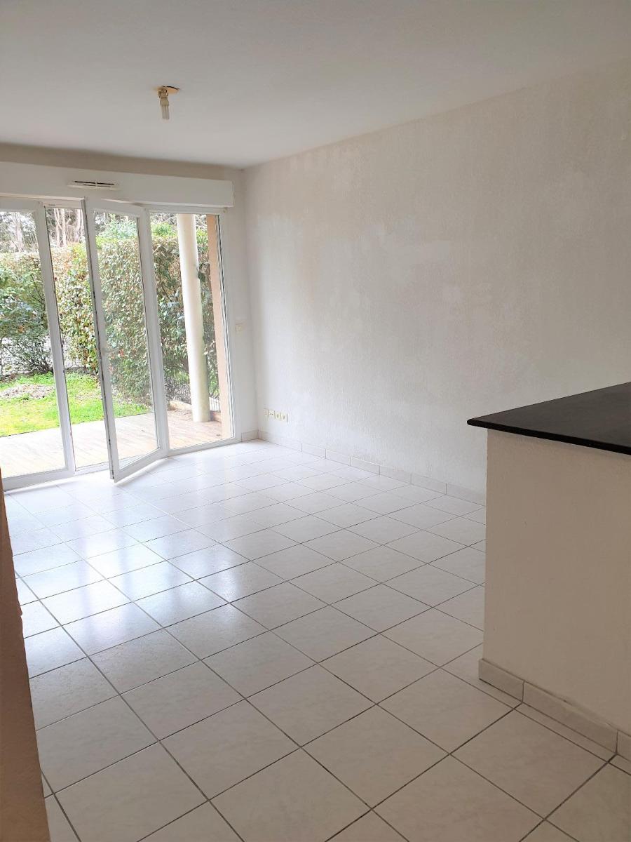 Appartement en Location à Creon / 2 pièces 39m2